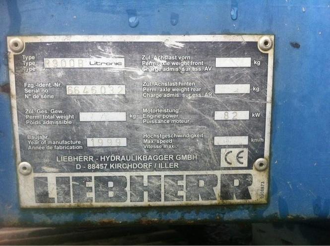 Liebherr 900