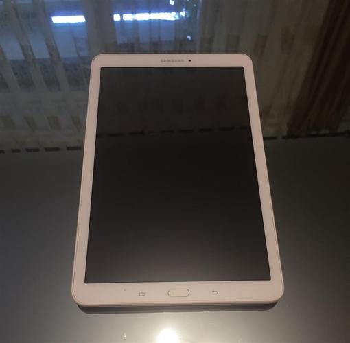 Tabletë Samsung Tab E