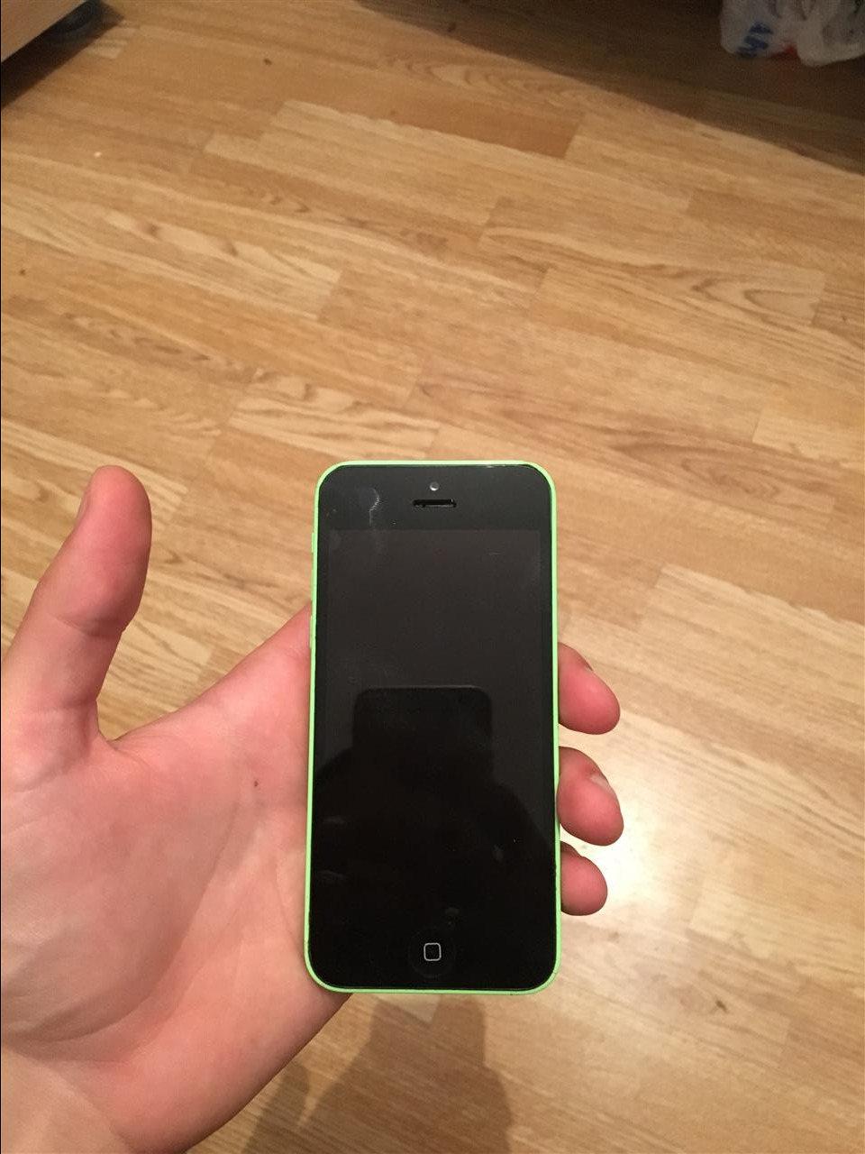 shes-iphone-5c-urgient-