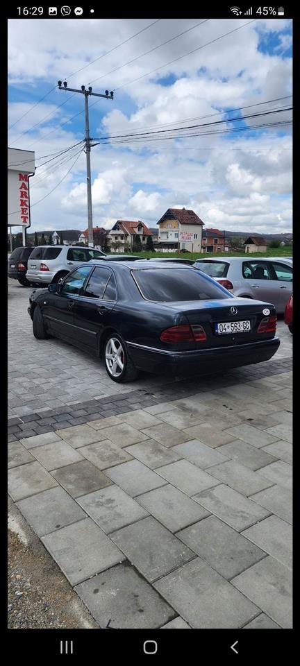 Mercedes-E-kllas