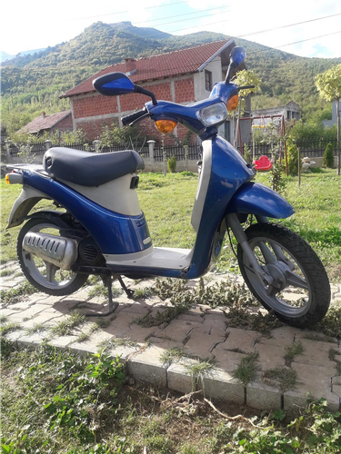 Shitet piaggio