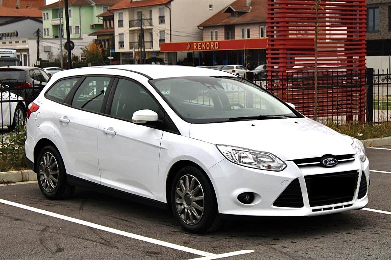 Ford-Focus-2013-