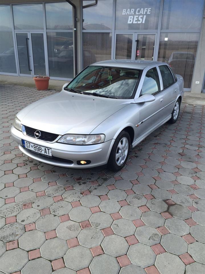 Opel-Vectra--01