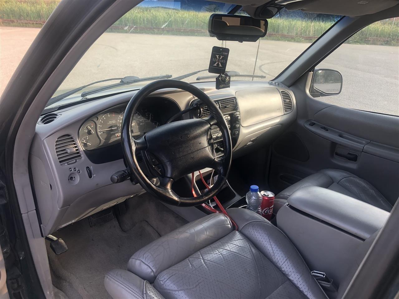 Ford-explorer-
