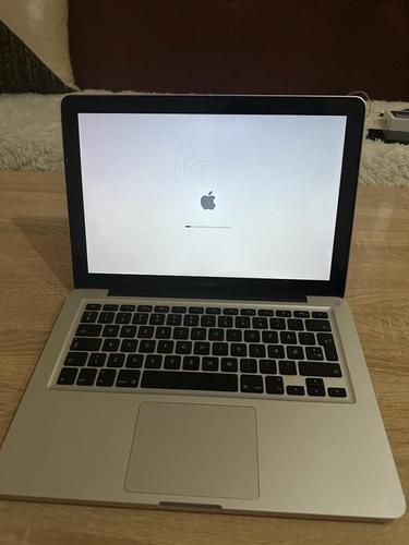 Shes Macbook pro 2011