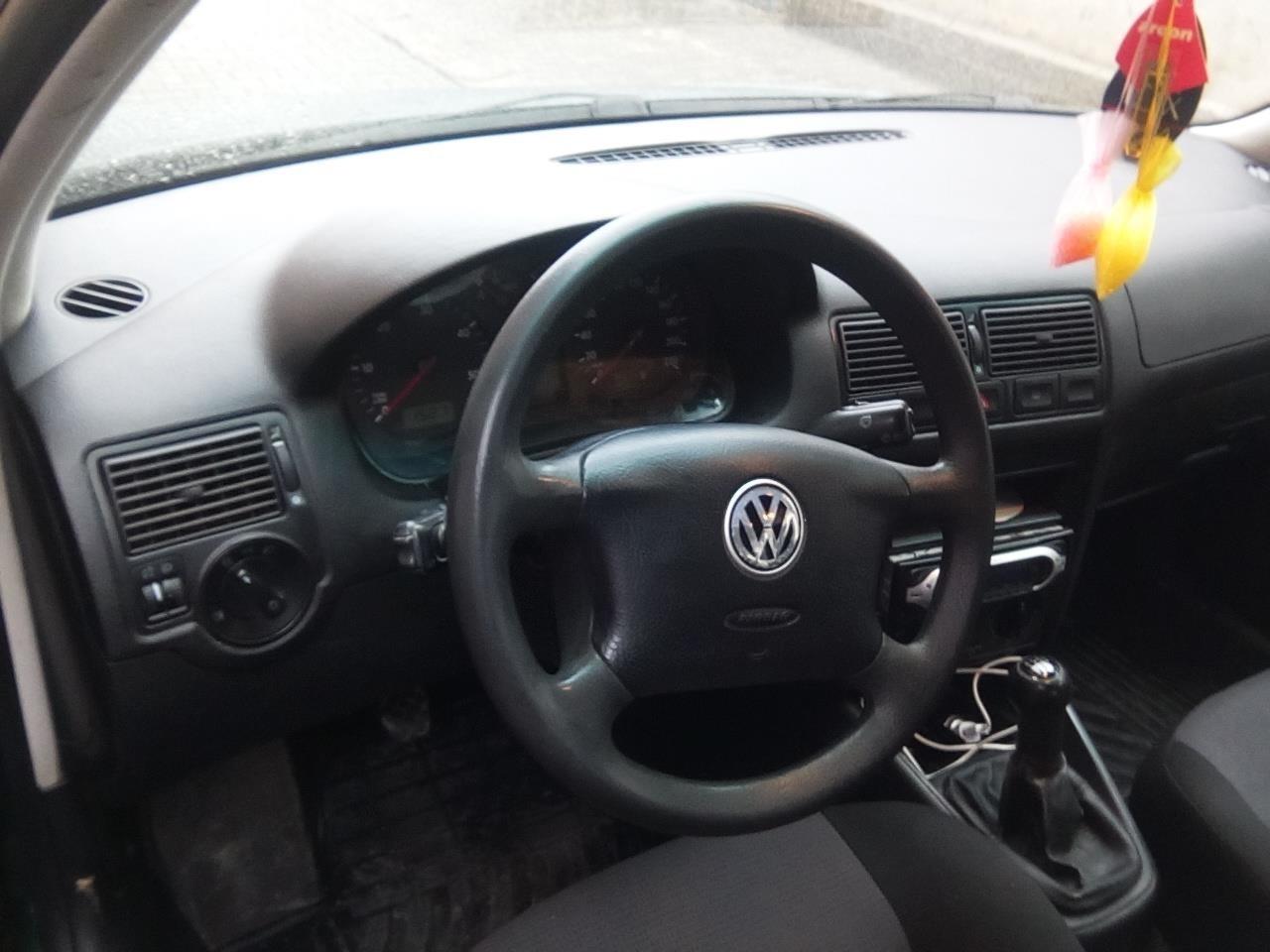VW-Golf-4