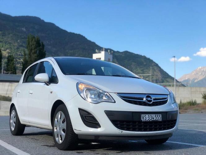 Shitet Opel Corsa