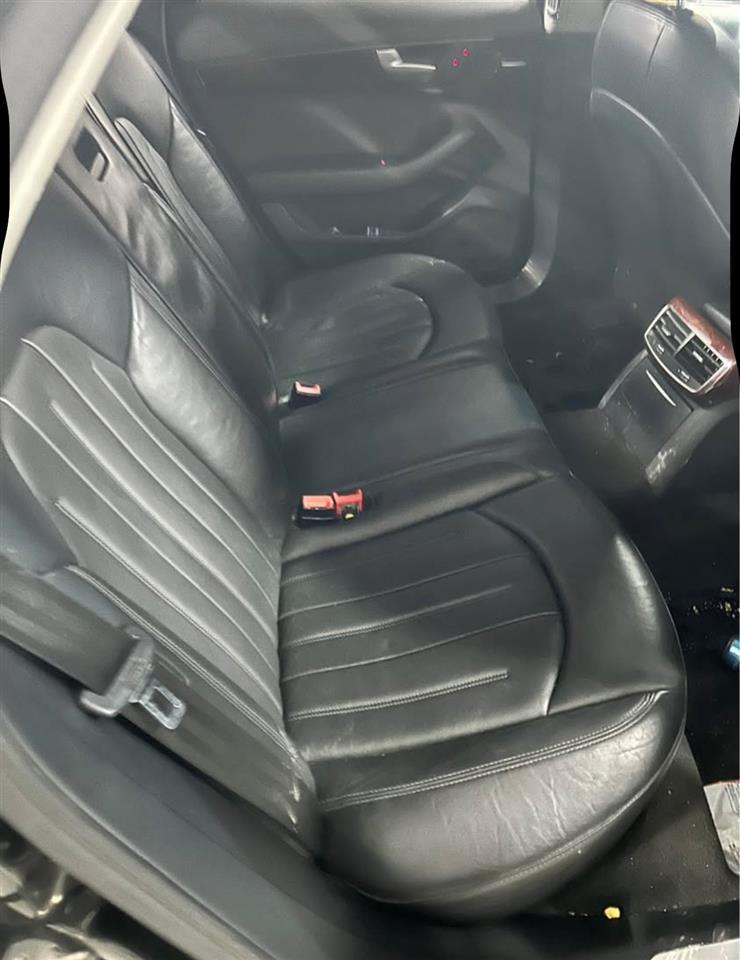 Audi-a8-3-0-2011-anglez