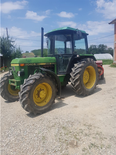 John  Deere 