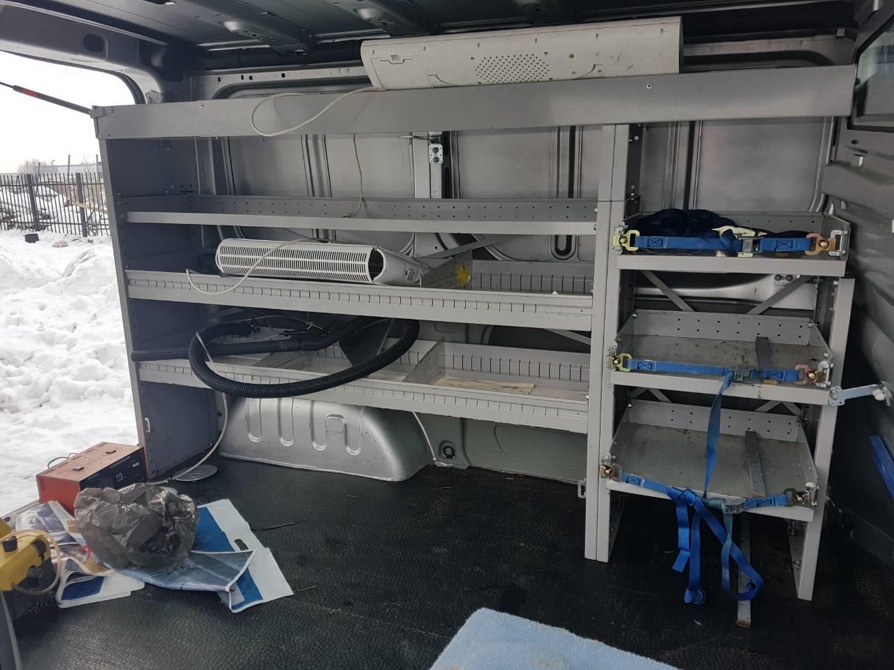Renault-Trafic-