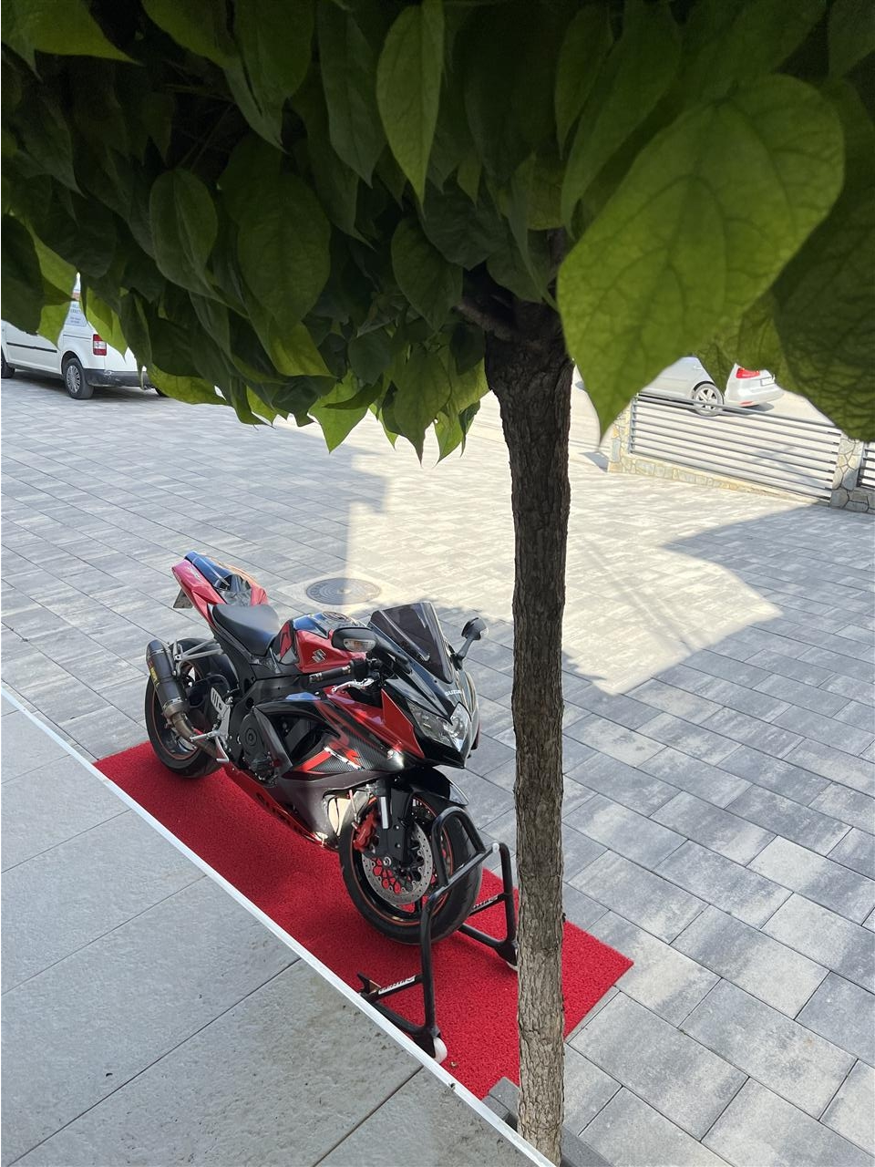 Suzuki-Gsxr-750