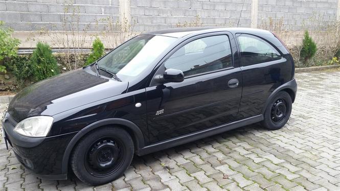 Shitet Opel Corsa