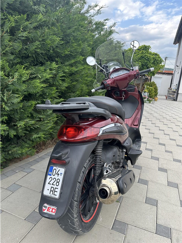Shitet Piaggio Beverly 500CC