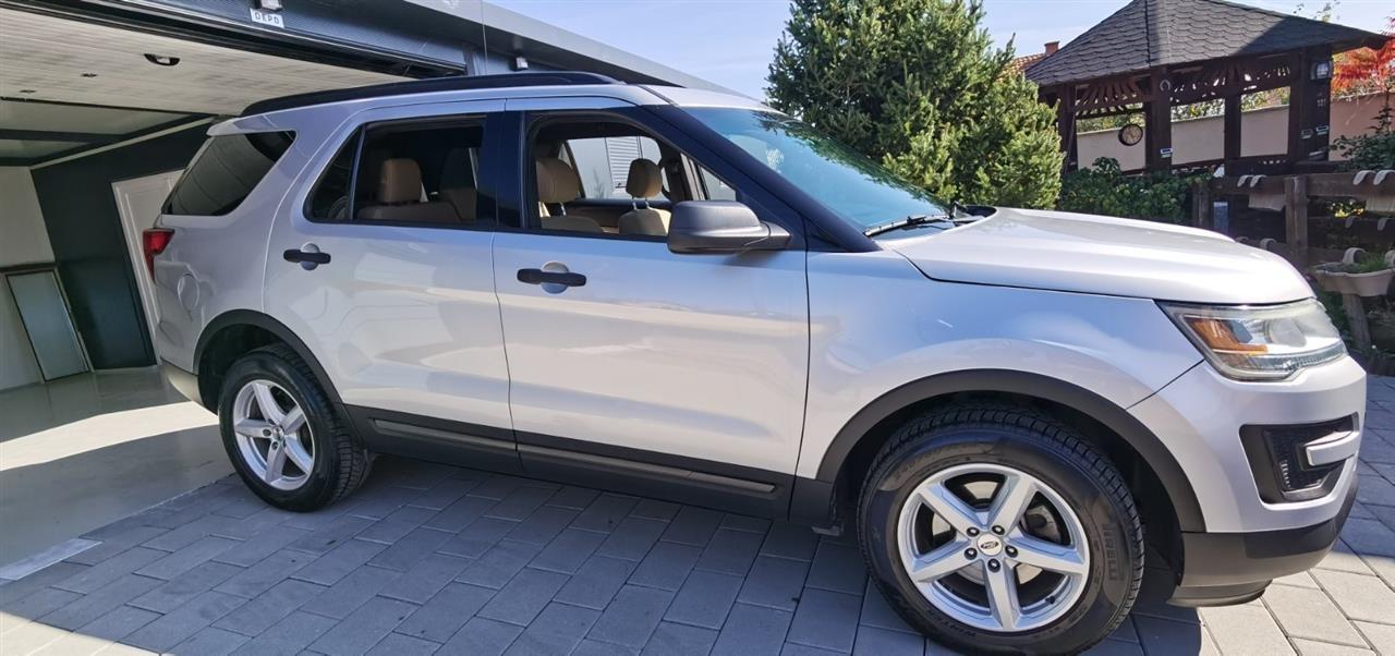 Ford-Explorer-2016