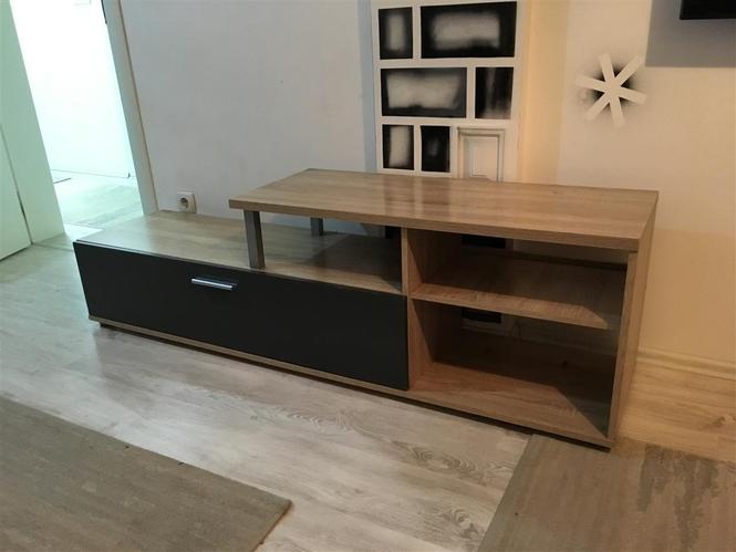 Komodë për TV