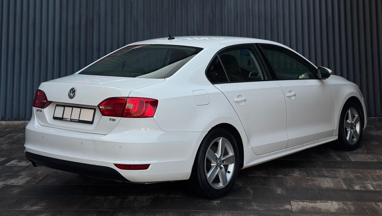 VOLKSWAGEN-JETTA-1-6-TD-I----MUNDESI-NDRRIMI