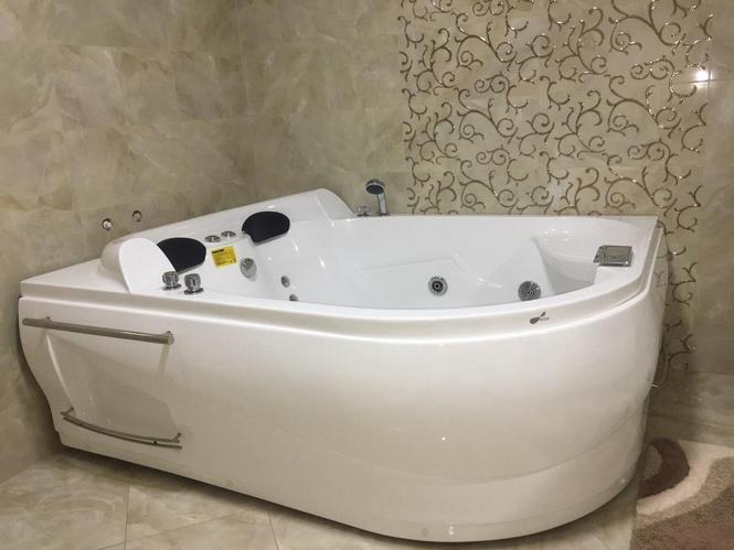 Jacuzzi