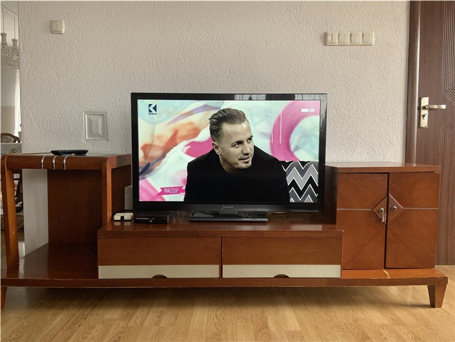 Komode televizori