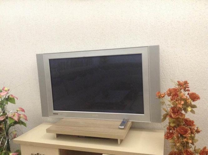 PHILIPS FLAT TV 42*