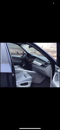 Shes BMW x5