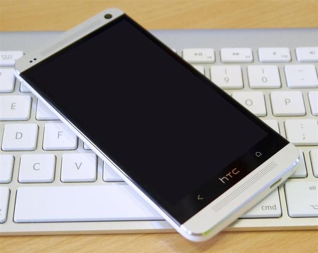 Htc One M7