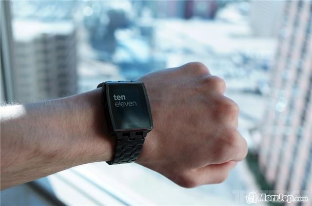 Pebble-Steel-Smartwatch