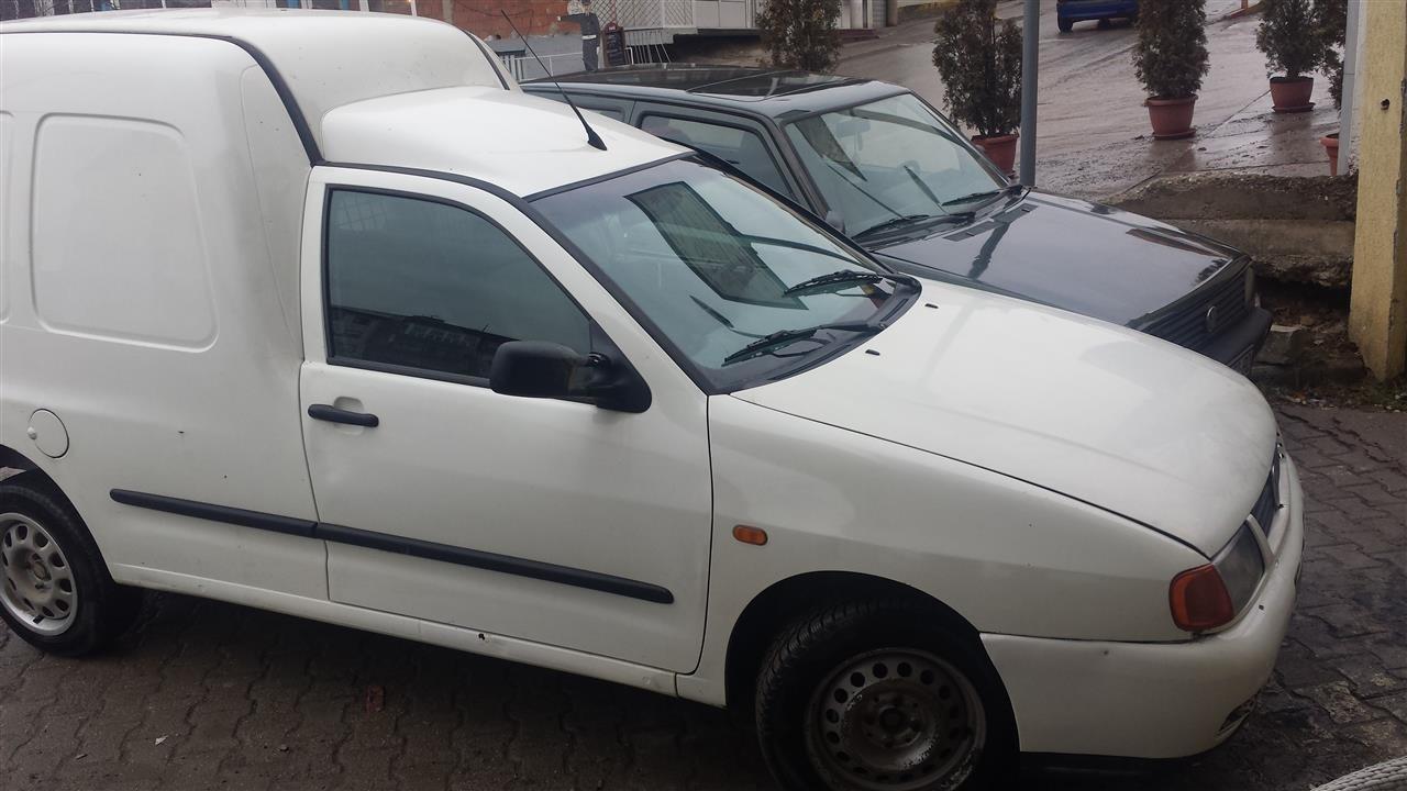 VW-Caddy--01-