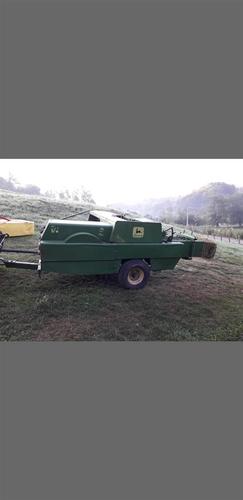 John Deere 332
