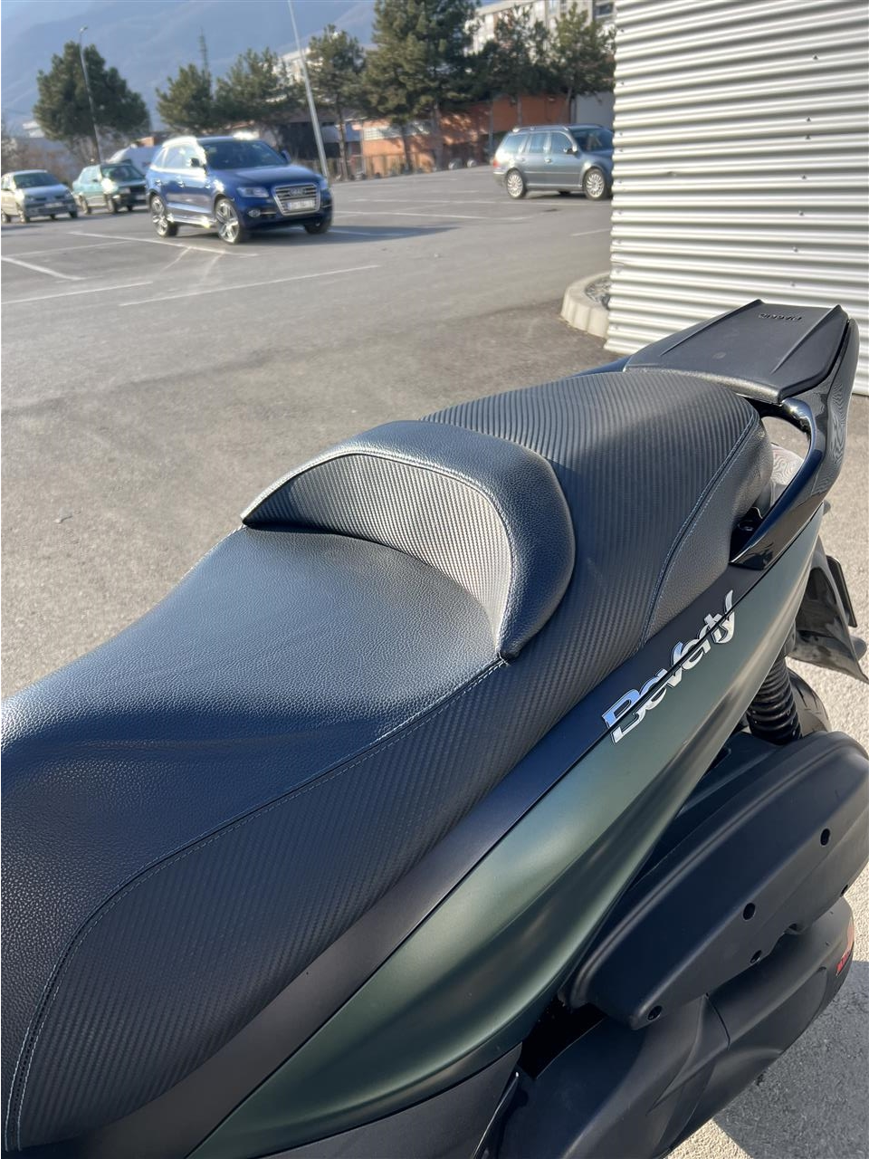 Piaggio-Beverly-350cc-ST