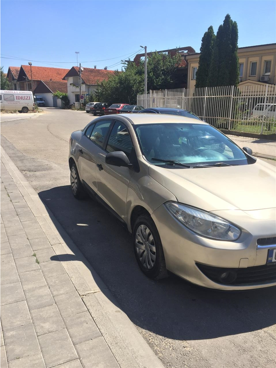 Shitet-renault-fluenca-