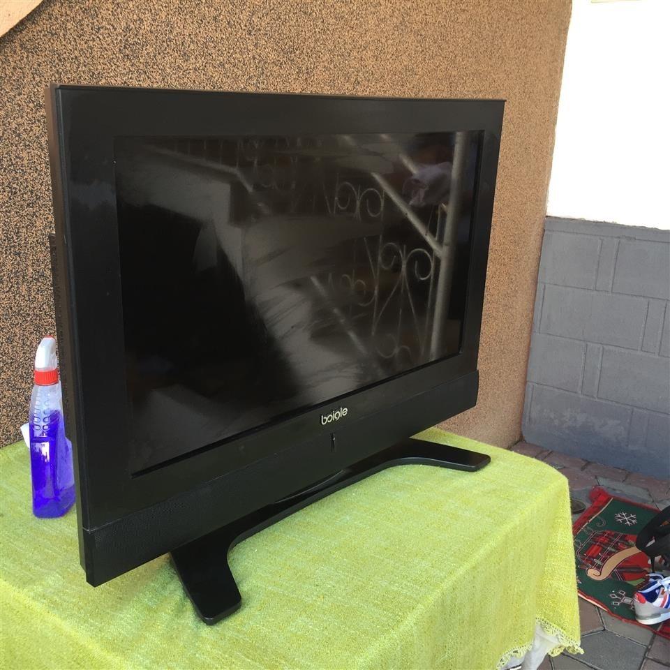 Shes-TV-