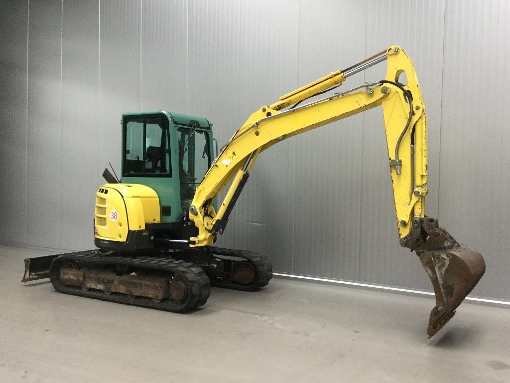 2011-Yanmar-VIO-57