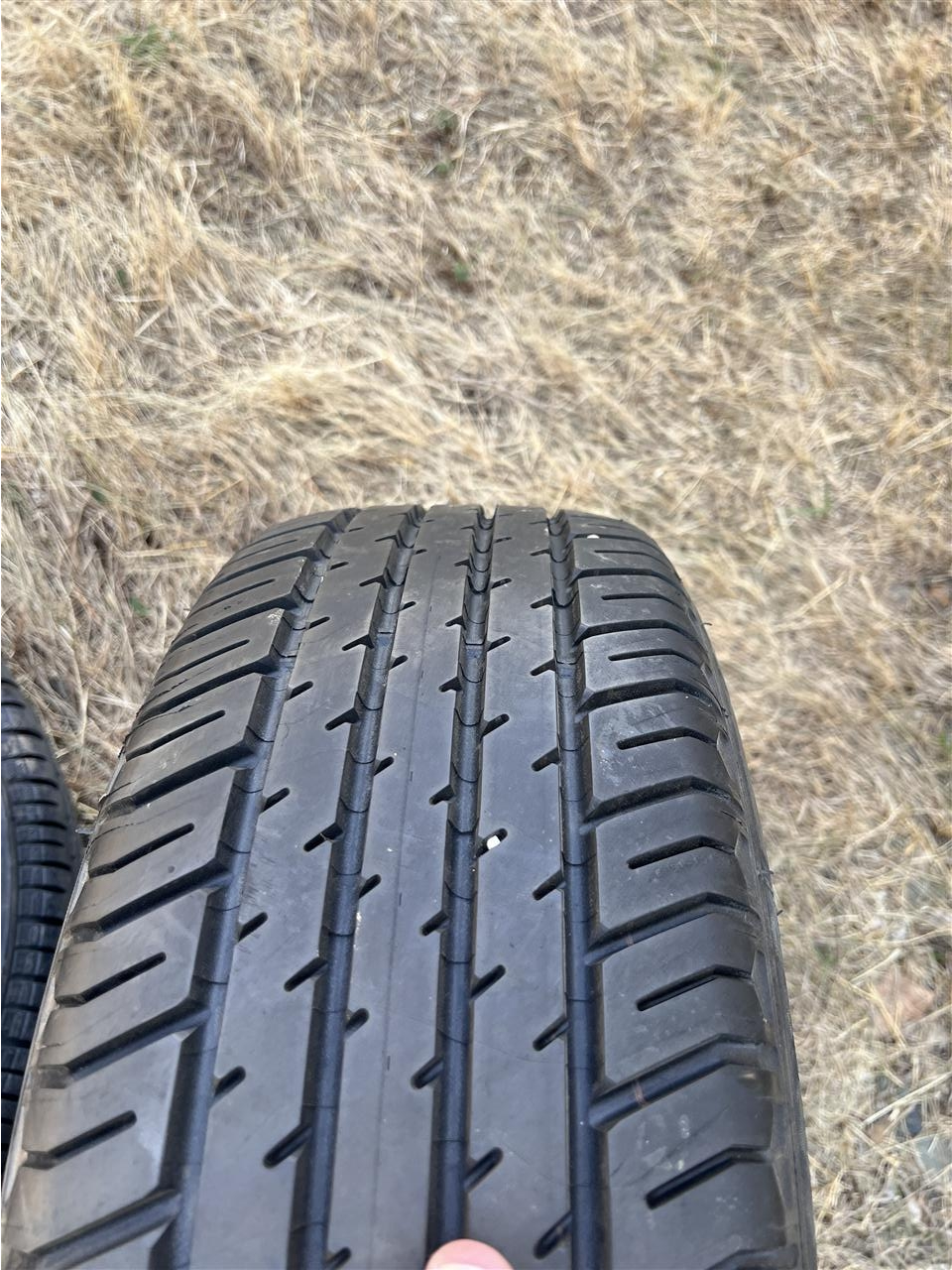 Shiten-2-goma-rezervë-për-Golf-4--të-reja--të-pa-përdorura-