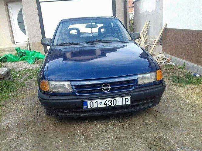 Opel astra