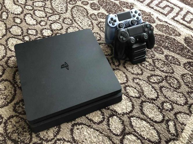 Shitet Sony 4 Slim 