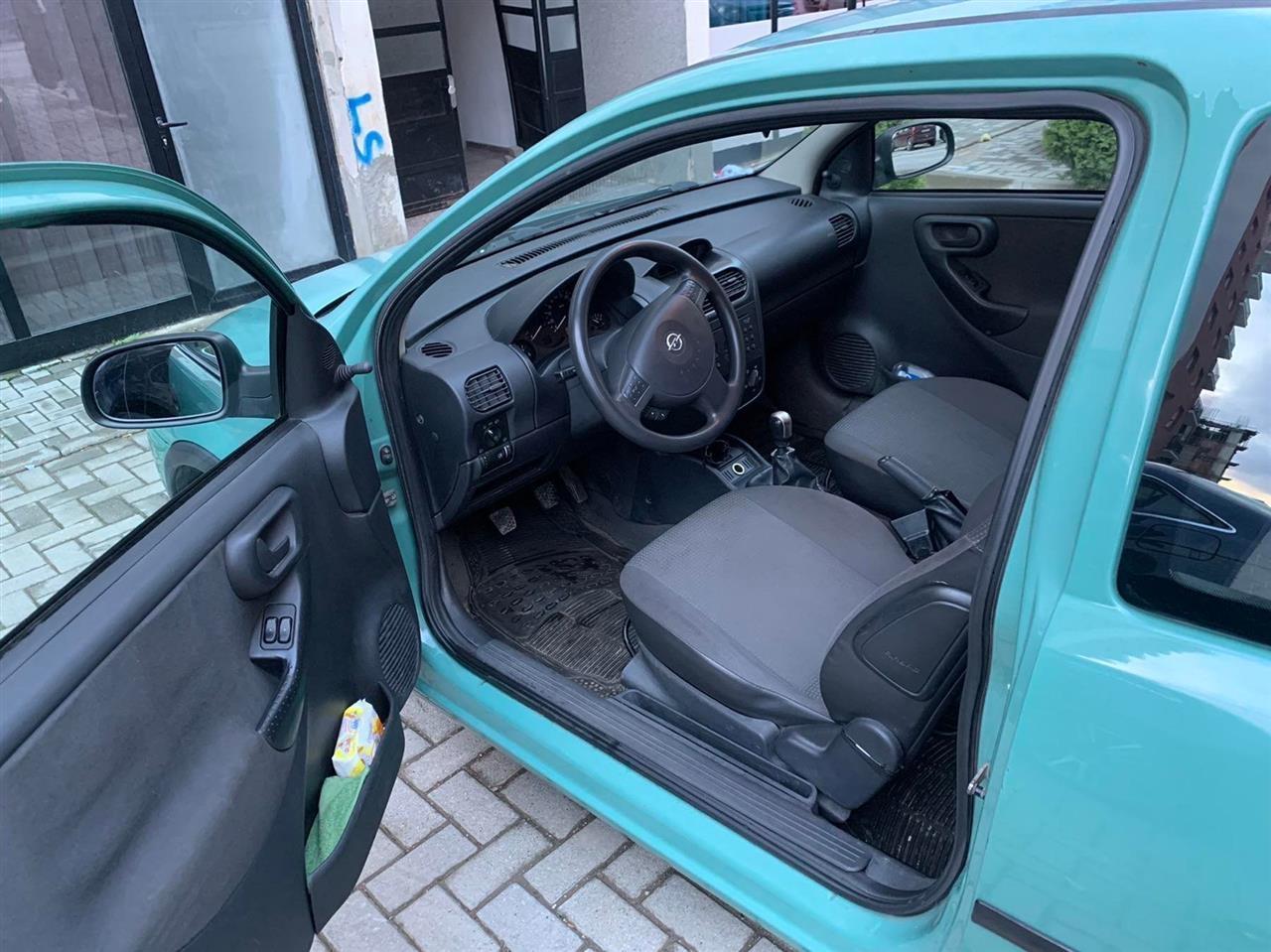 Shitet-Opel-Corsa
