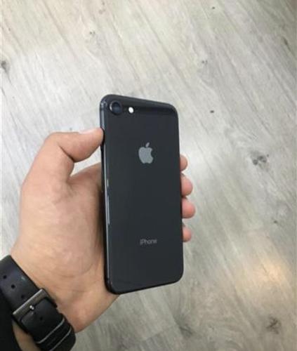 iPhone 8