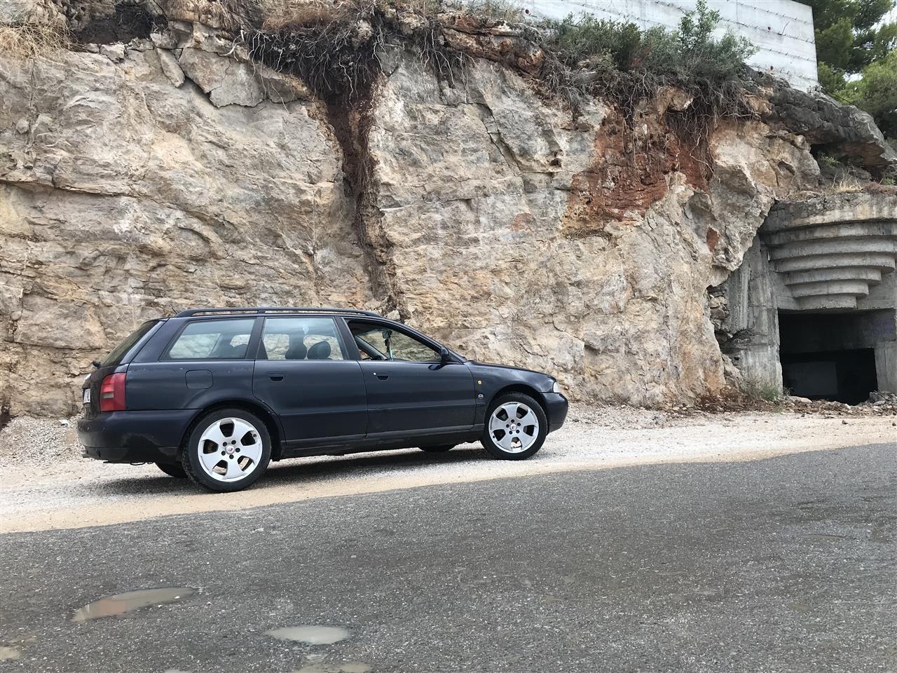 Shitet-Audi-A4-