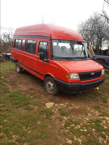 Mini bus 