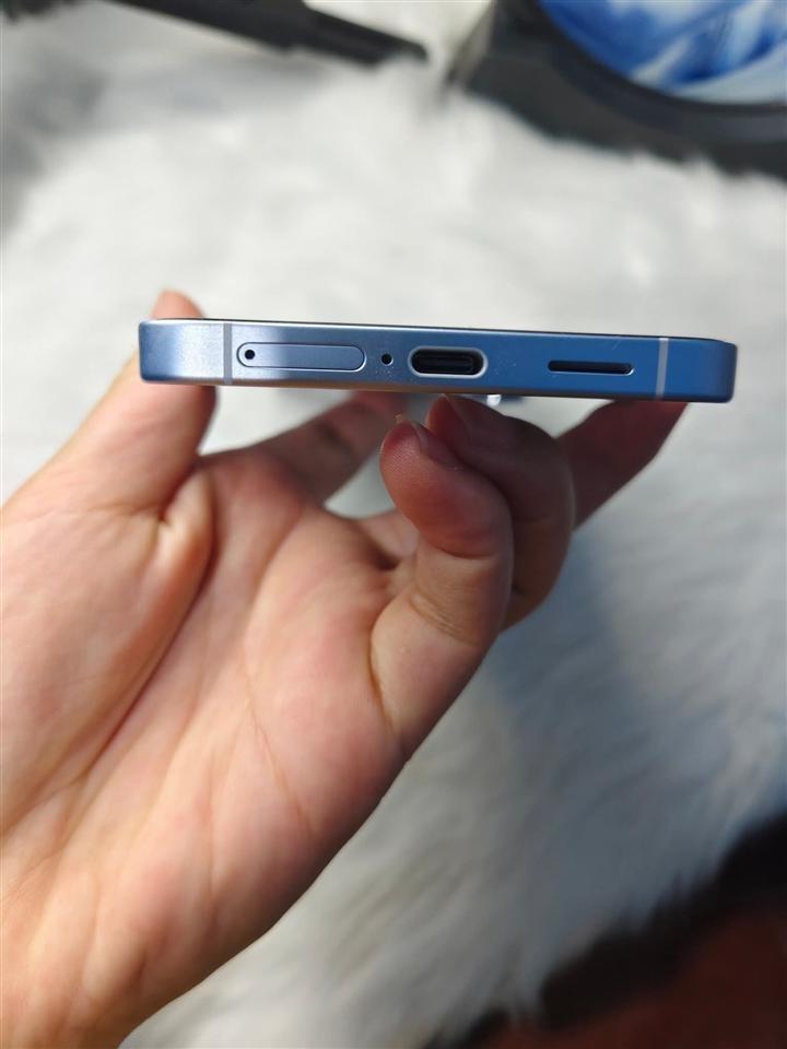 Samsung-S25-Plus-12-256