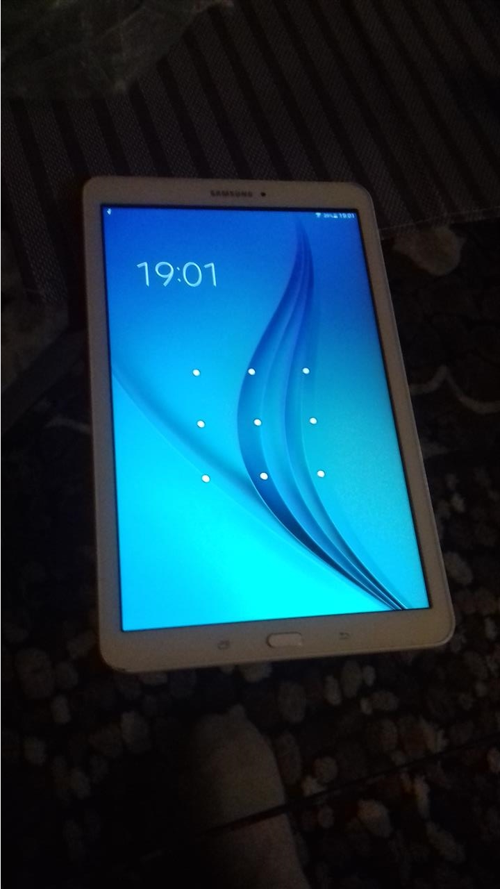 Tablet-samsung-tab-e