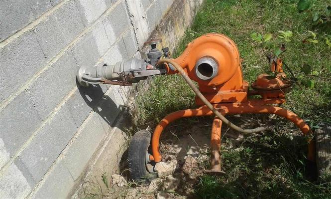 Pomp e uijt per traktor