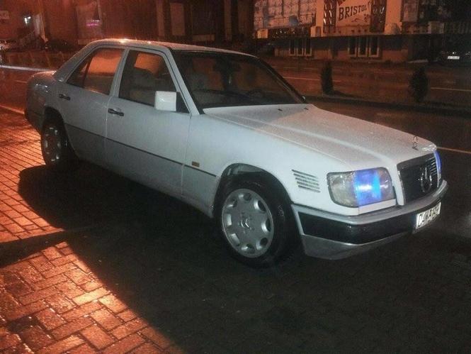 MERCEDES E250 1991