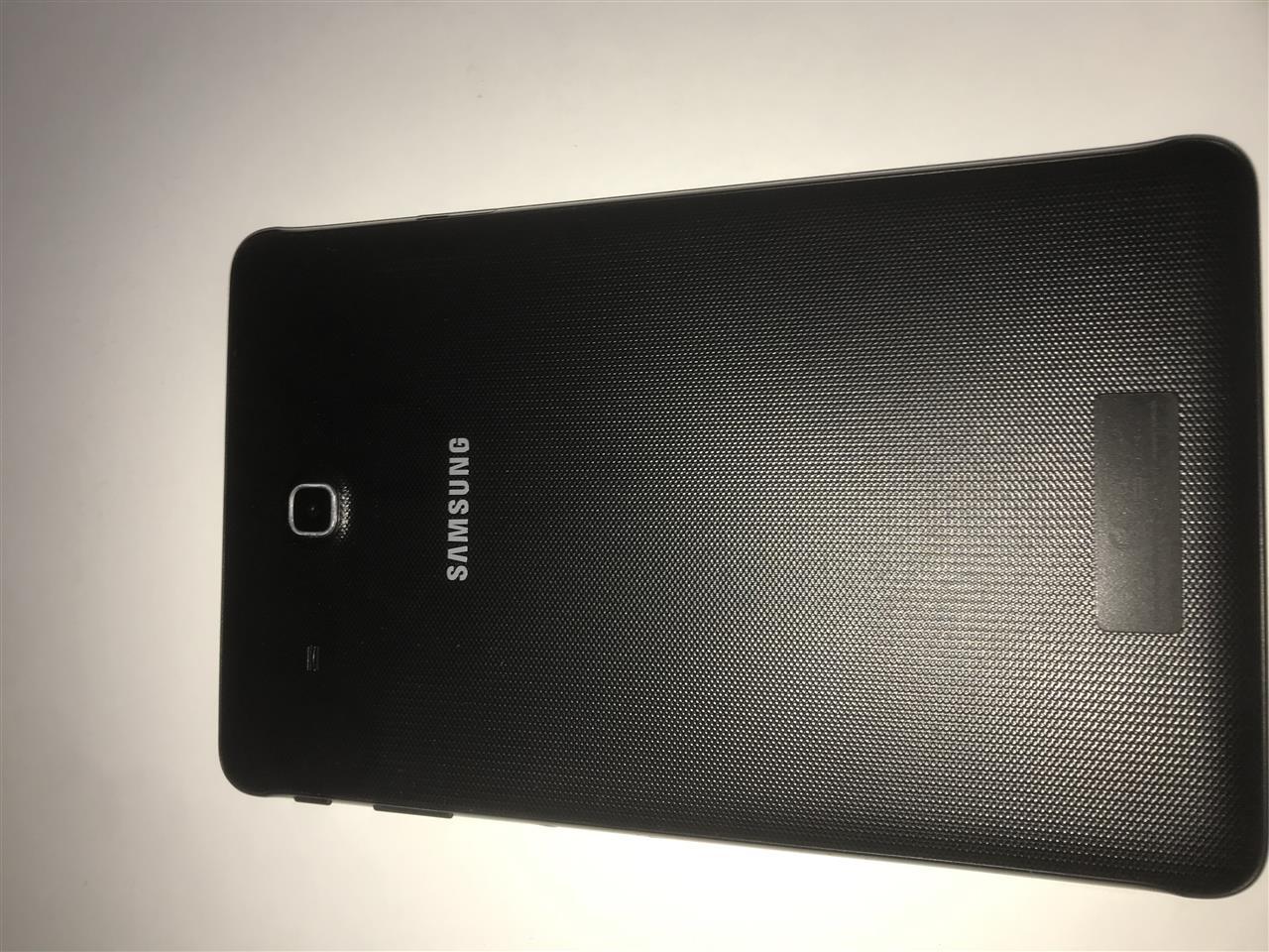 Tablet-Samsung-Tab-E