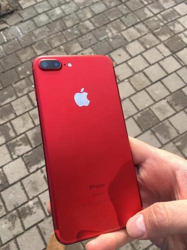 iPhone 7 Red