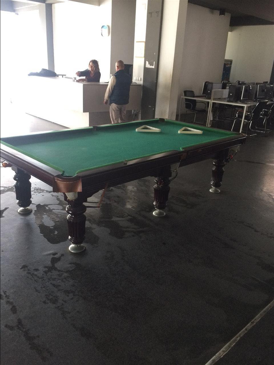Bilardo-nr-8-dhe-nr-9