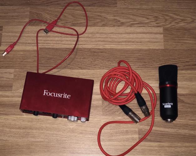 Audio Interface Scarlett Focusrite (E SHITUR)