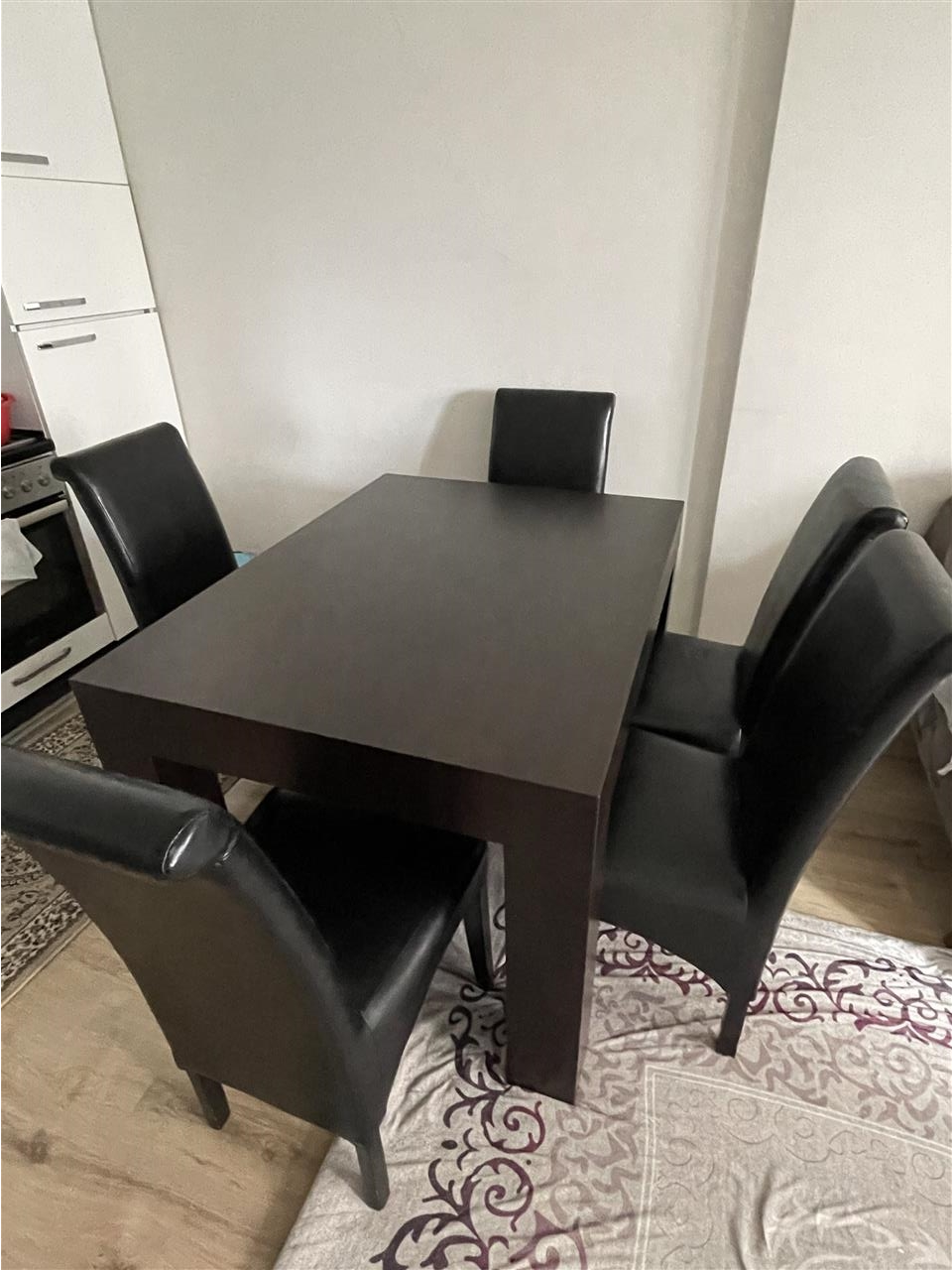 Tavolin-buke-