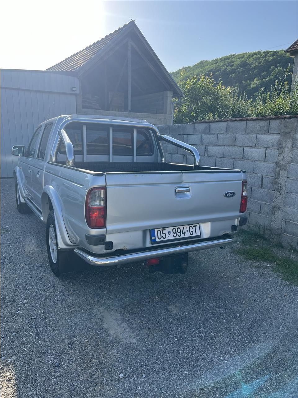 Ford-Ranger-2-5-me-klim