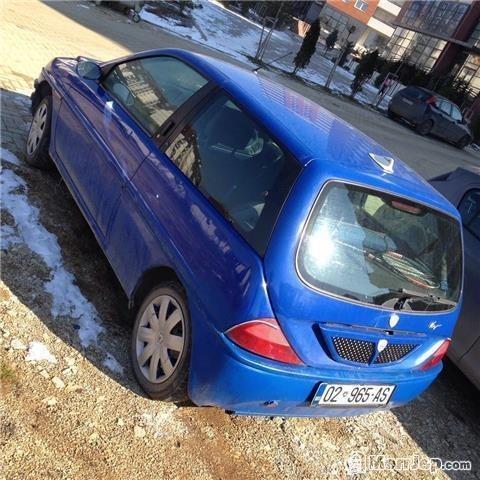 LANCIA-YPSILON-